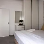 Le Bouquet Luxury Ltd Apartament *