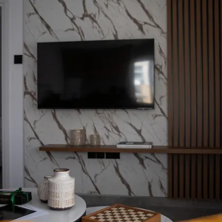 Le Bouquet Luxury Ltd *