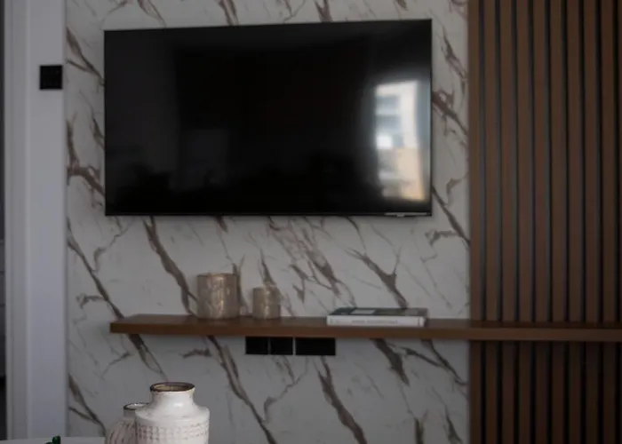 Le Bouquet Luxury Ltd *