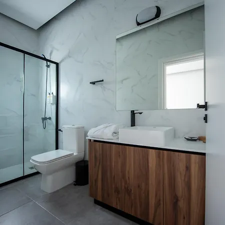 Le Bouquet Luxury Ltd 아파트