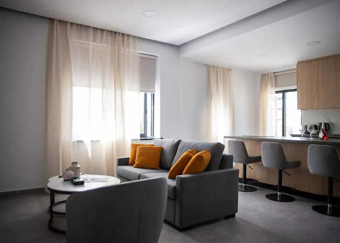 דירה Le Bouquet Luxury Ltd